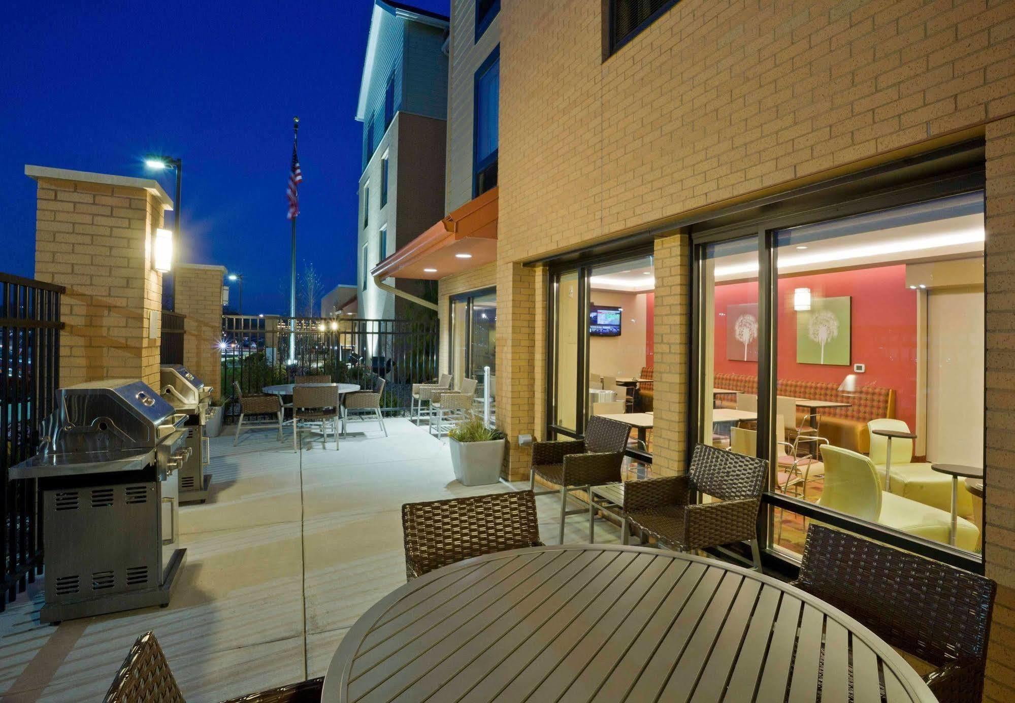 Towneplace Suites Ann Arbor Esterno foto
